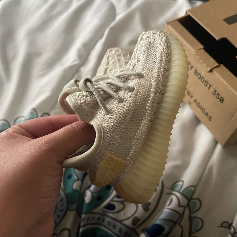 Adidas Yeezy Kids
YEEZY Boost 350 V2 sneakers